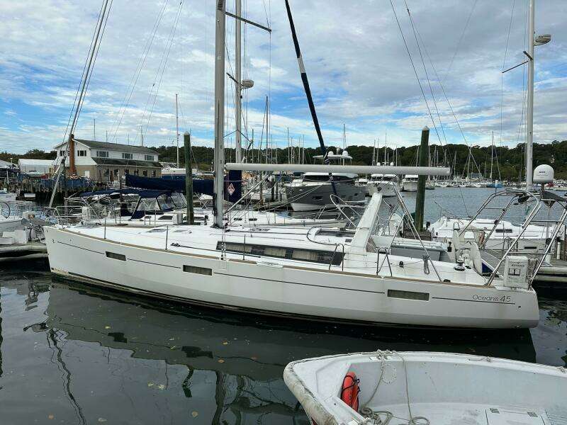 2017 Beneteau Oceanis 45