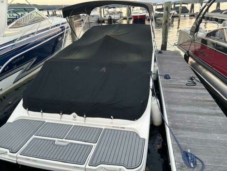 2019 Sea Ray SDX 270