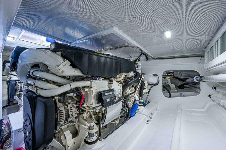 Maverick 55 Lucky -  Engine Room
