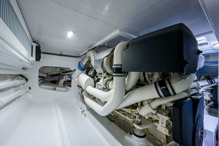 Maverick 55 Lucky -  Engine Room
