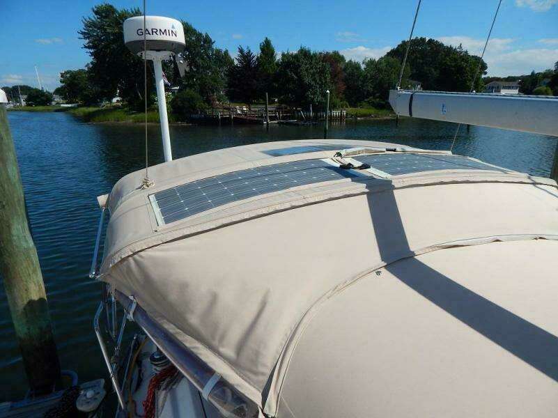 2004 Beneteau 373