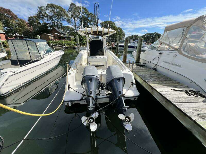 2009 Hydra-Sports 2500 Vector