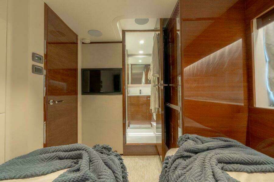 Princess 85 Kaos Guest SR