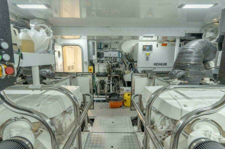 Princess 85 Kaos Engine Room