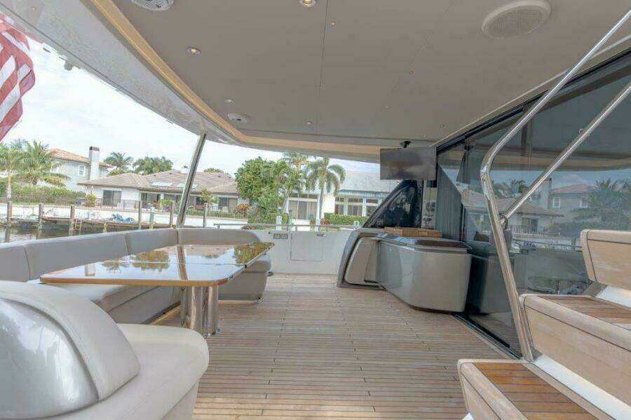Princess 85 Kaos Aft Deck