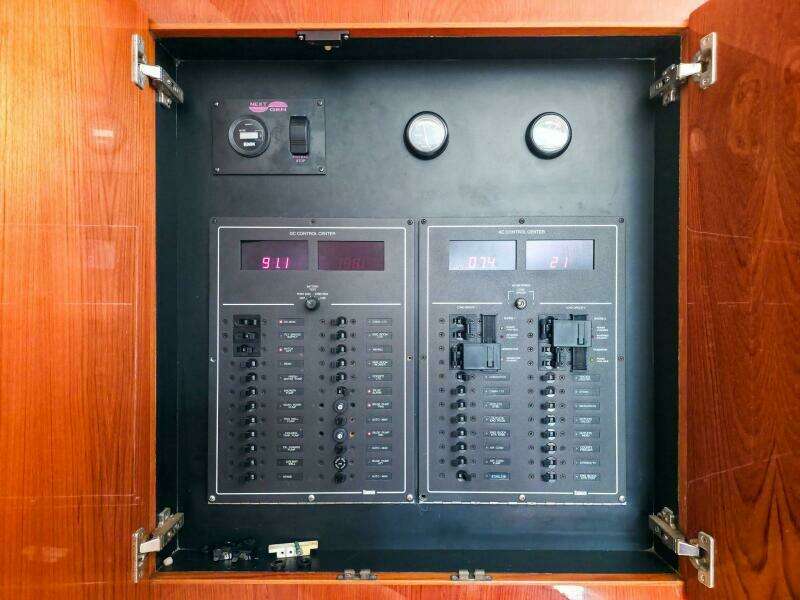 2005 Buddy Davis 35 Express