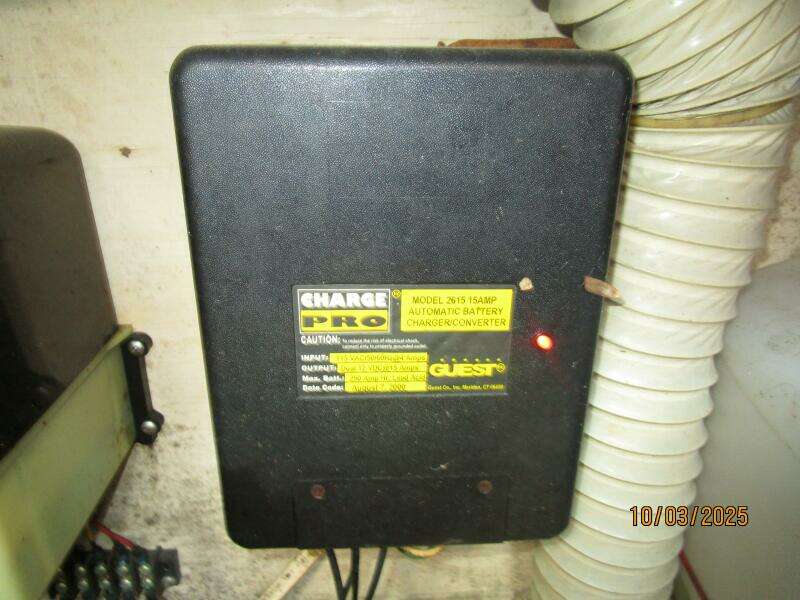 31' pursuit battery charger