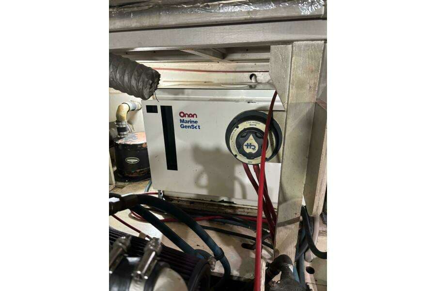 1986 Egg Harbor 37 Convertible