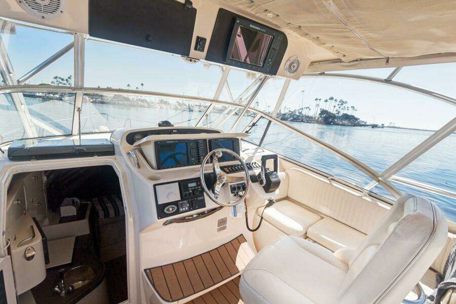 2006 Grady-White 330 Express - POLE POSITION