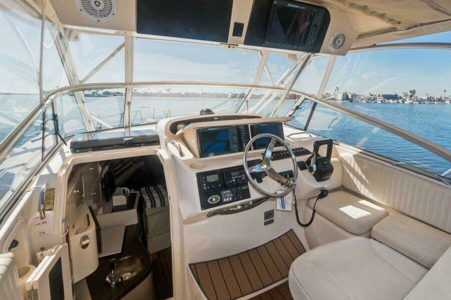 2006 Grady-White 330 Express - POLE POSITION