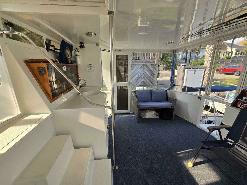 1987 Nova Marine Moorea