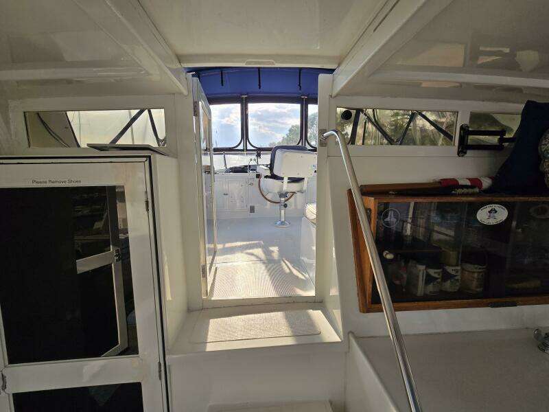 1987 Nova Marine Moorea