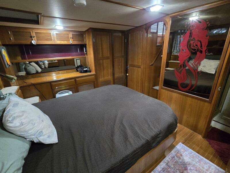 1987 Nova Marine Moorea