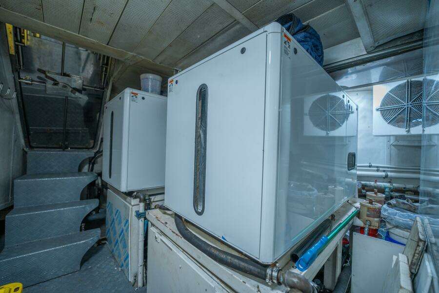 2004 Azimut 80 Carat