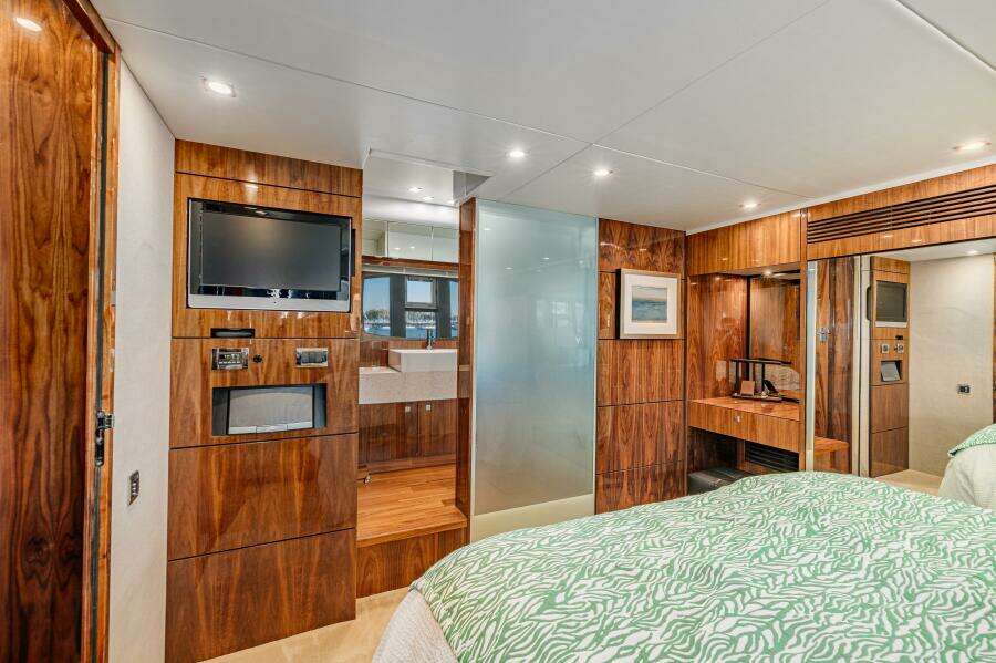 2011 Fairline 65 Squadron