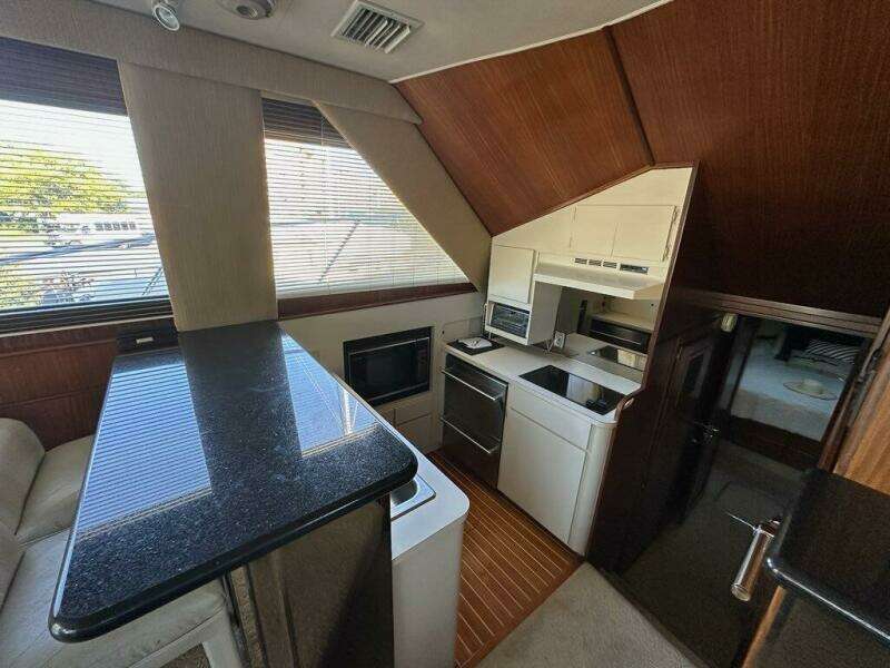 1988 Hatteras Convertible