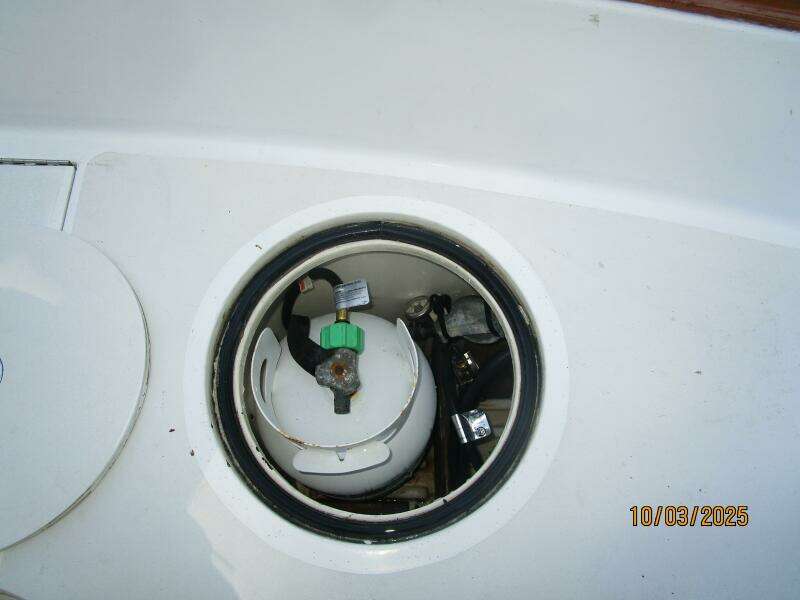 35' Bristol propane locker