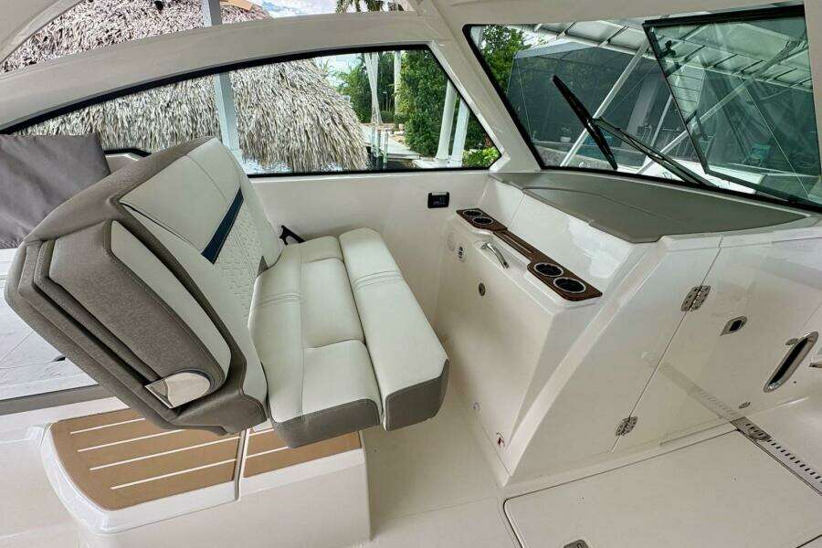 2024 Tiara Sport 34 LX