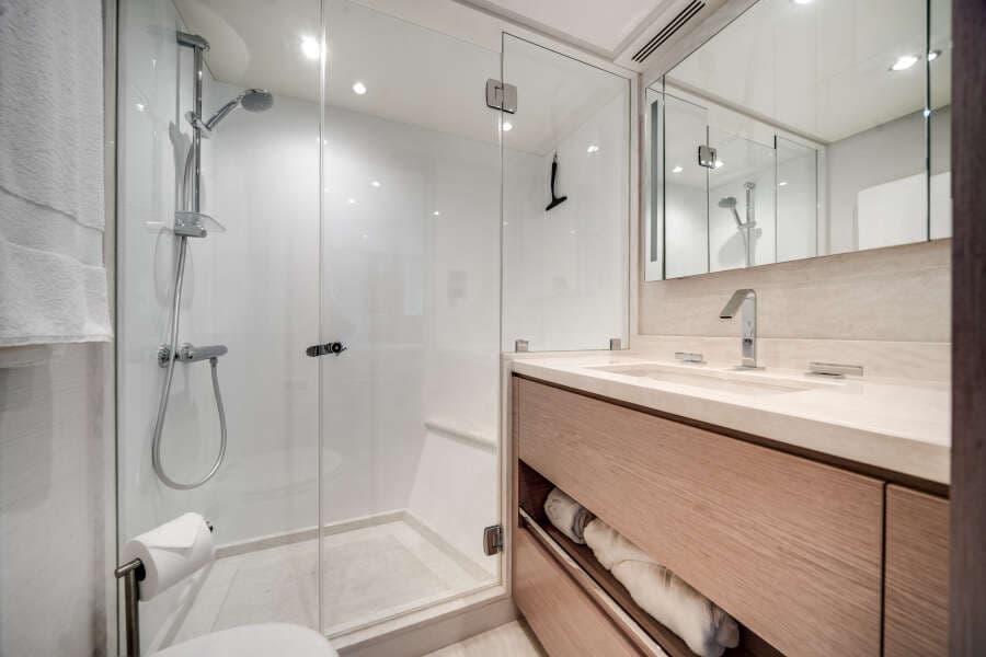 2022 Ocean Alexander 32L