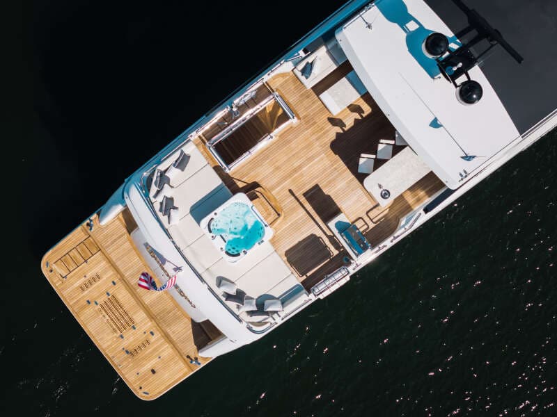 2022 Ocean Alexander 32L