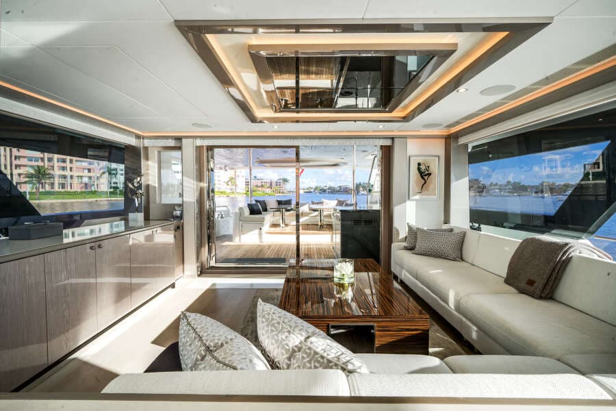 2022 Ocean Alexander 32L