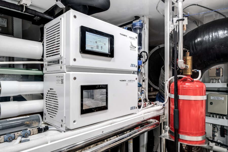 2022 Ocean Alexander 32L