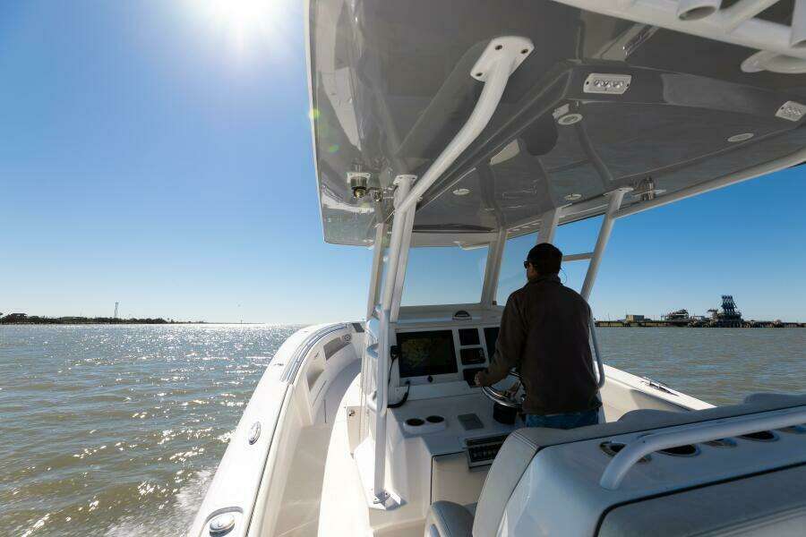 2019 Invincible 39 Open