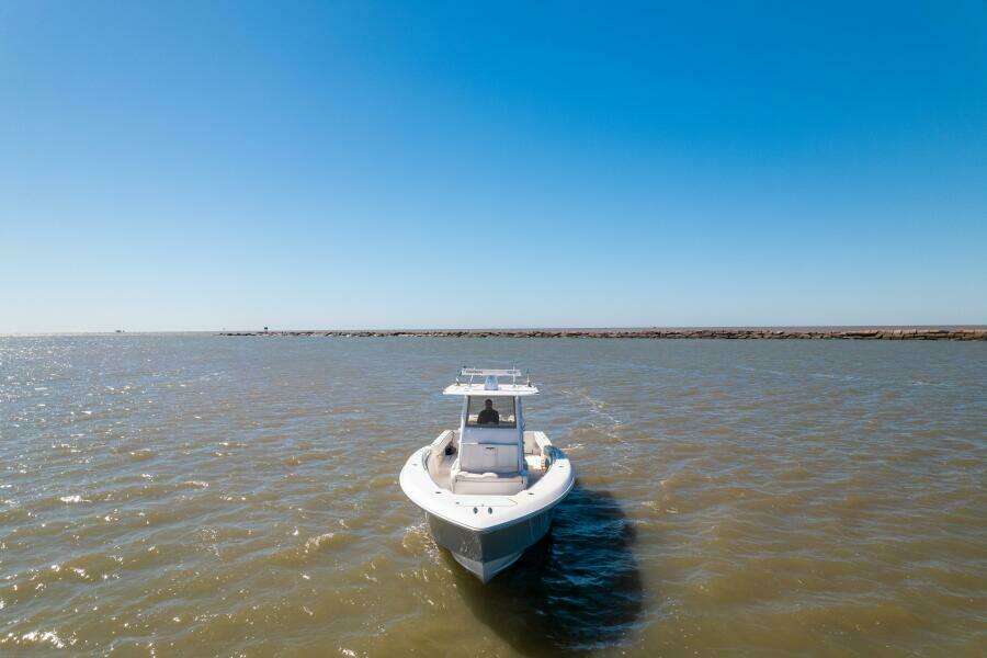 2019 Invincible 39 Open