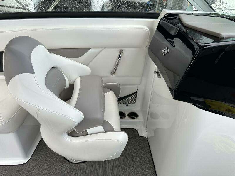 2020 Four Winns HD 240 OB