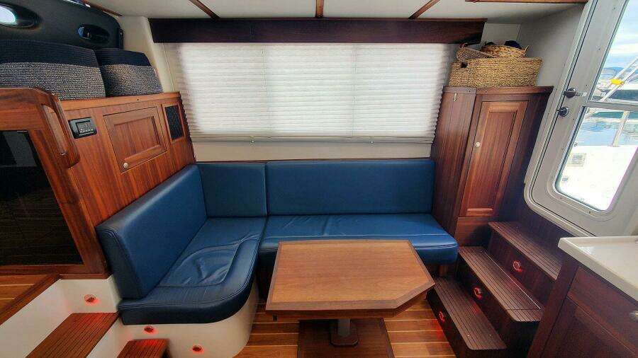 Main Cabin Starboard