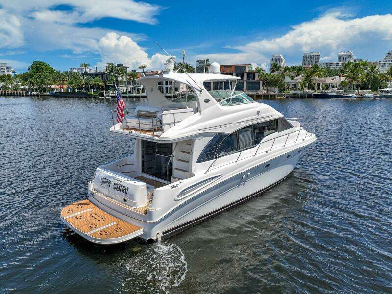 2001 Sea Ray 540 Cockpit Motor Yacht