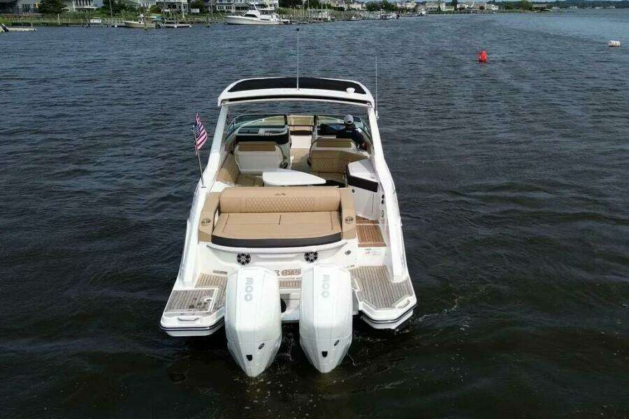 2023 Sea Ray SLX 310 Outboard