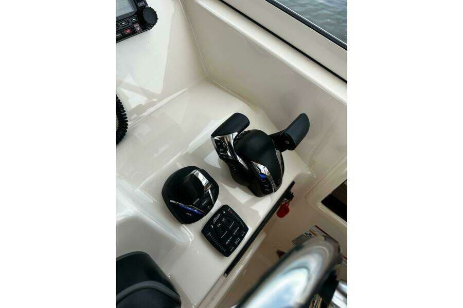 2023 Grady-White Freedom 307