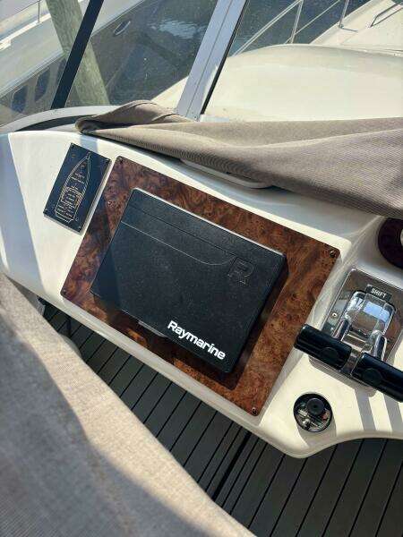 1999 Sea Ray 400 Sedan Bridge