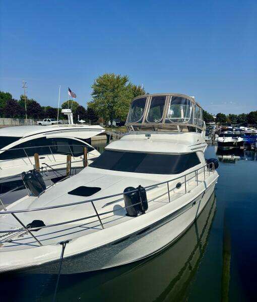1999 Sea Ray 400 Sedan Bridge