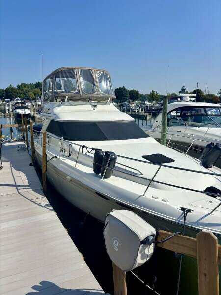 1999 Sea Ray 400 Sedan Bridge