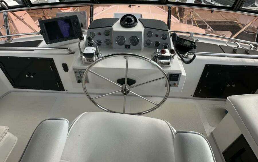 1988 Ocean Alexander 42 Aft Cabin