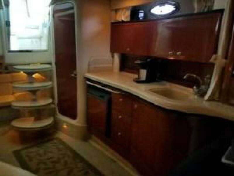 2003 Rinker 342 Fiesta Vee