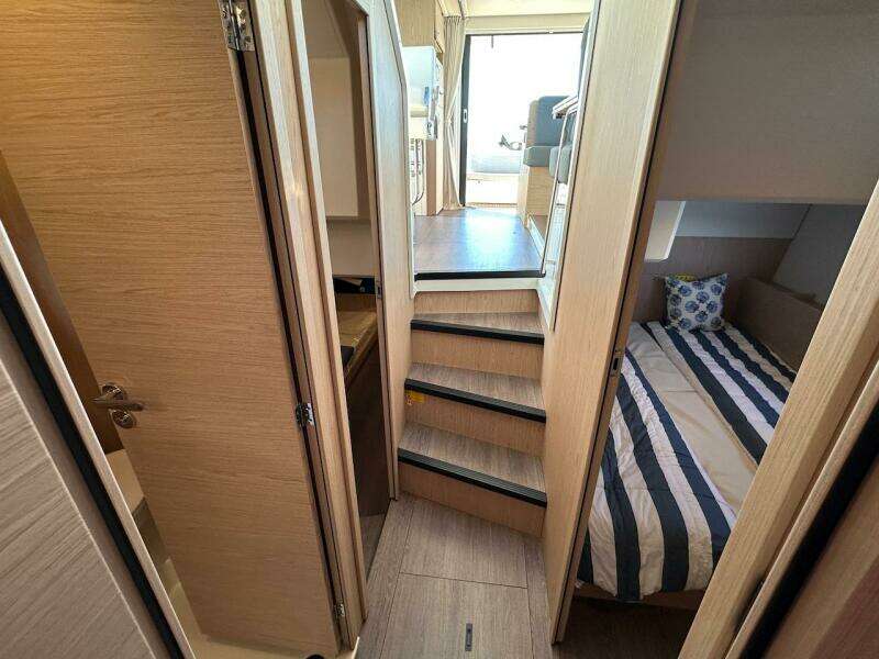 2024 Beneteau Swift Trawler 41 Sedan