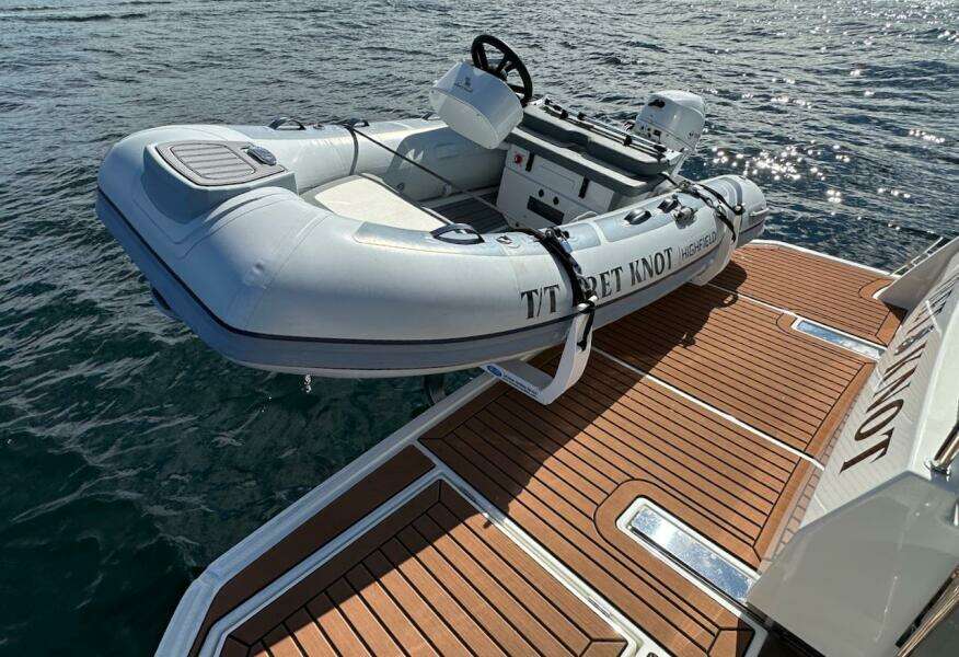 2024 Beneteau Swift Trawler 41 Sedan