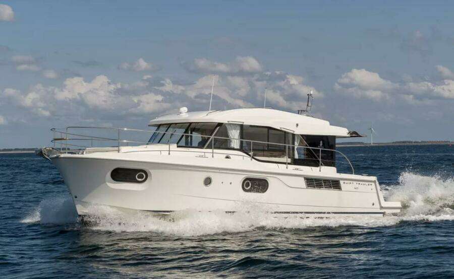 2024 Beneteau Swift Trawler 41 Sedan
