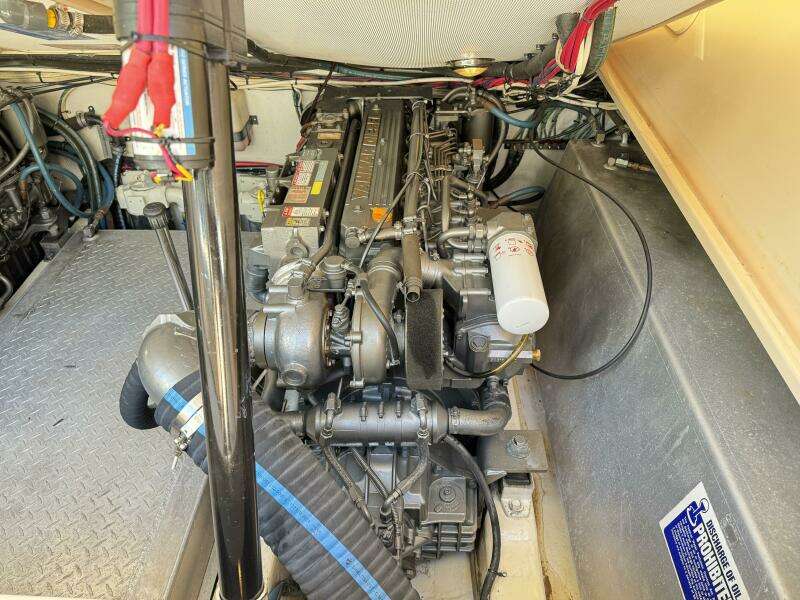 2004 Island Packet 360 Hardtop Express Cruiser