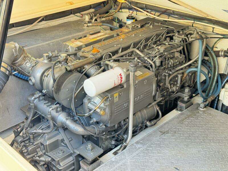 2004 Island Packet 360 Hardtop Express Cruiser