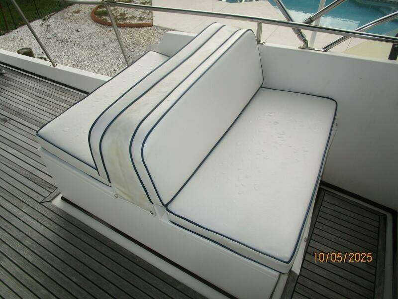 42' Grand Banks flybridge port forward seating