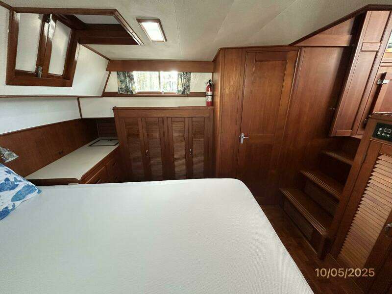 42' Grand Banks master stateroom port