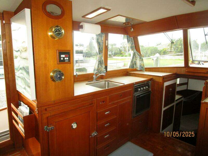 42' Grand Banks galley1