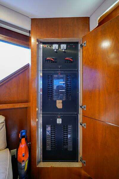 1994 Hatteras 46 Convertible- CHANGE ORDER- Fuse Box