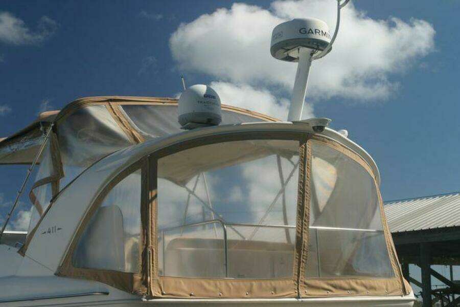 2005 Meridian 411 Sedan