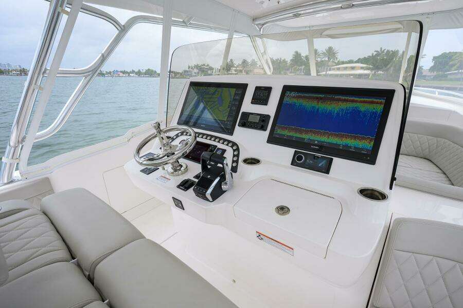 Intrepid 41 - Helm Station