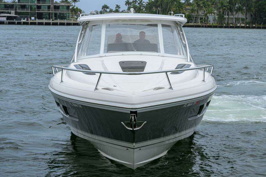 Intrepid 41 - Bow Profile